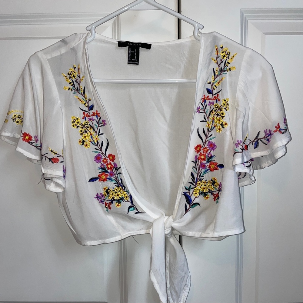 White floral front tie crop top size small